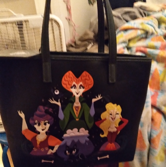 Loungefly | Bags | Loungefly Disney Hocus Pocus Purse Wallet | Poshmark